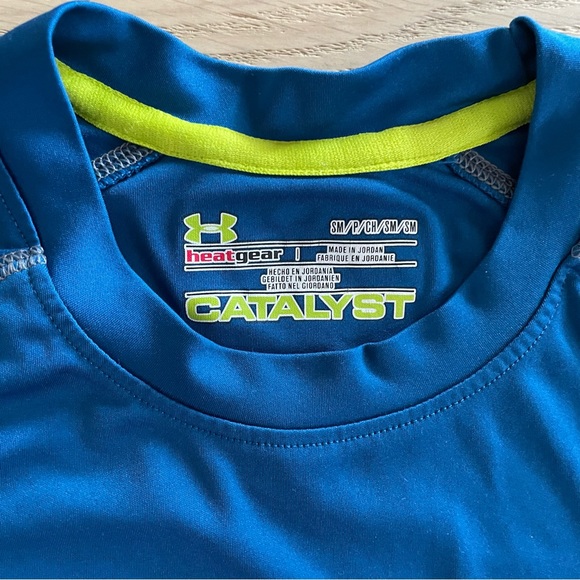 UNDER ARMOUR Heatgear Long Sleeve Athletic Top - Picture 4 of 6